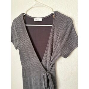 Gilli Gray Plaid Knit Wrap Tie Dress Short Sleeve Casual Career Minimal Preppy S